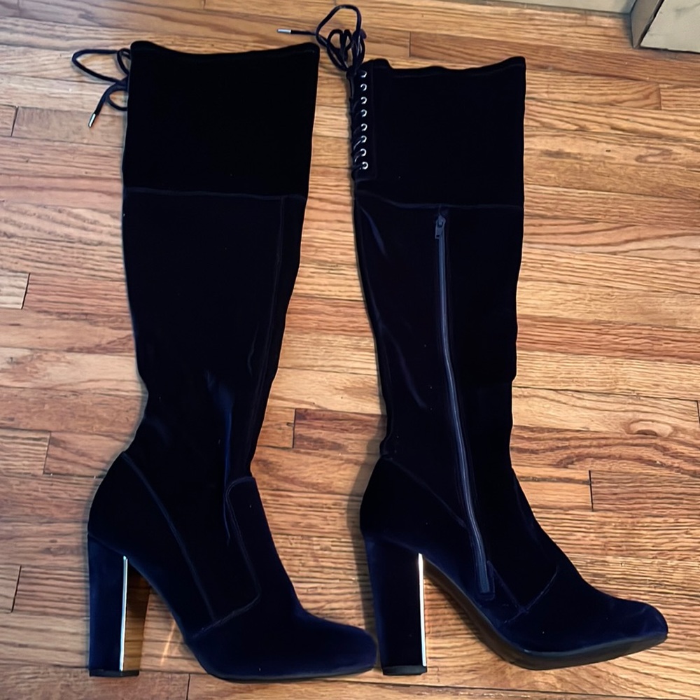 Material Girl Velvet 4 inch boots with Lacing Size 9 NEW